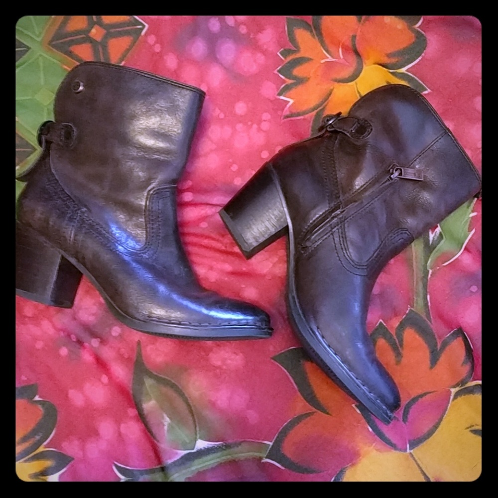 Bussola Woodville booties size 39/9